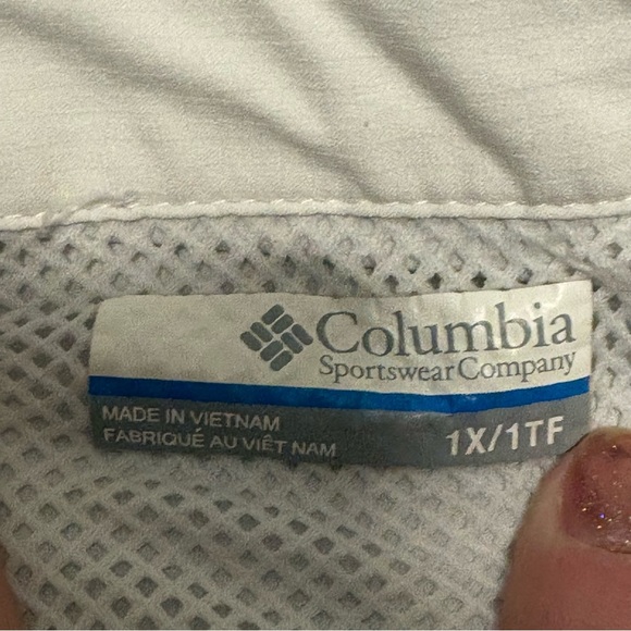 Columbia Women’s White Casual Button Down Shirt - Picture 7 of 12